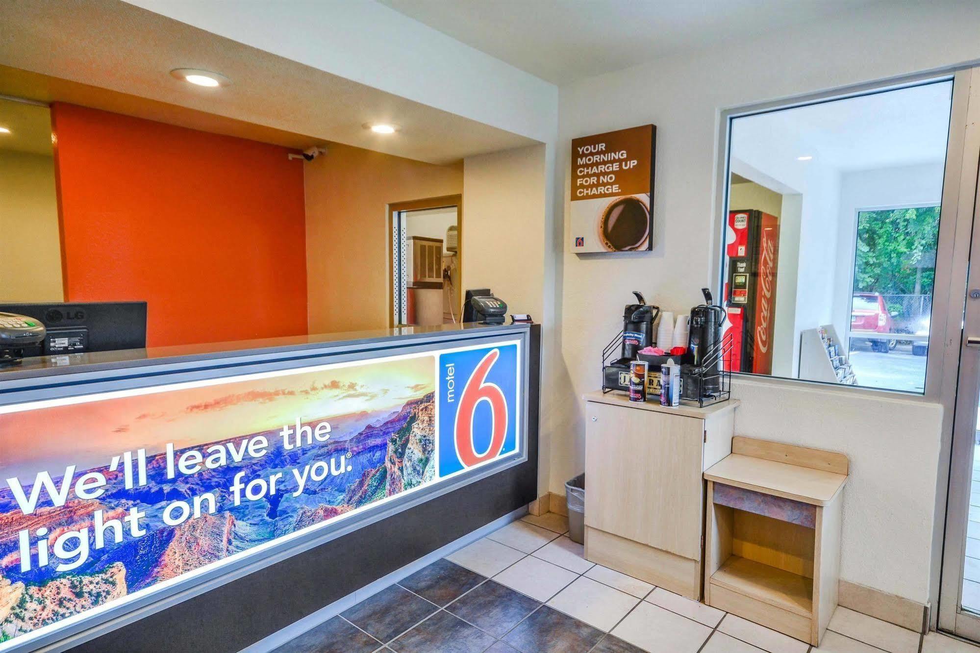 Motel 6-Huntsville, Tx Екстер'єр фото